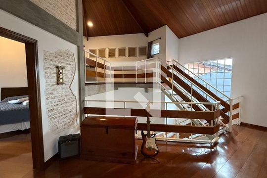 Casa à venda com 3 quartos, 350m² em Jardim Paulista II, Jundiaí