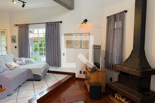 Casa à venda com 3 quartos, 350m² em Jardim Paulista II, Jundiaí