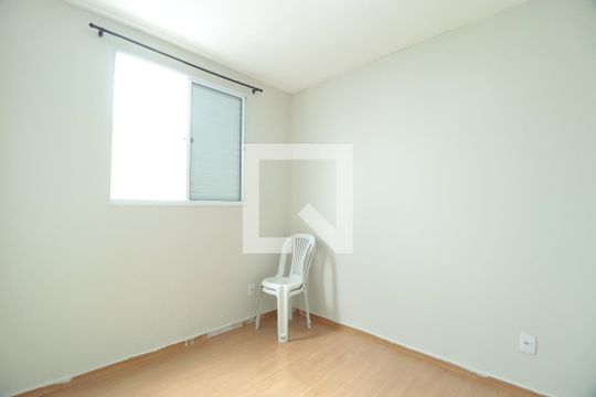 Quarto 2 de apartamento para alugar com 2 quartos, 48m² em Jardim Patricia, Uberlândia