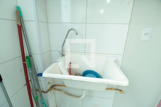  Área de Serviço de apartamento para alugar com 2 quartos, 48m² em Jardim Patricia, Uberlândia