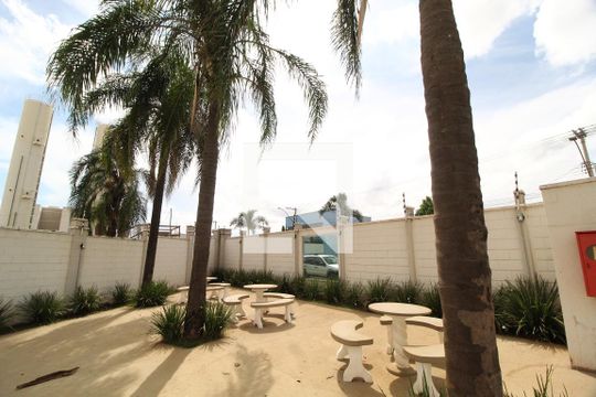 Área comum de apartamento para alugar com 2 quartos, 48m² em Jardim Patricia, Uberlândia