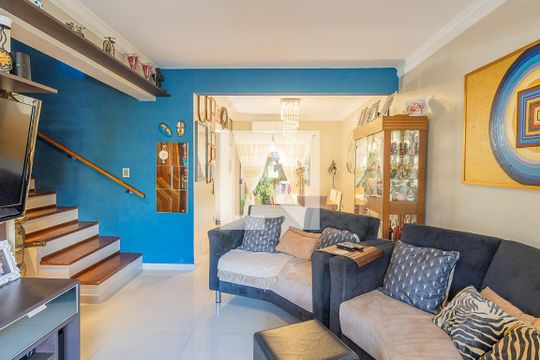 Sala de casa de condomínio à venda com 3 quartos, 180m² em Tristeza, Porto Alegre
