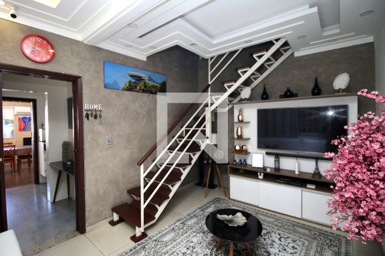 Casa à venda com 3 quartos, 200m² em Irajá, Rio de Janeiro