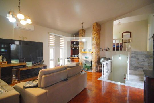 Casa à venda com 4 quartos, 320m² em Primavera, Novo Hamburgo