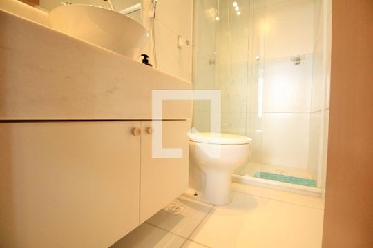 Banheiro de apartamento para alugar com 1 quarto, 22m² em Barra, Salvador