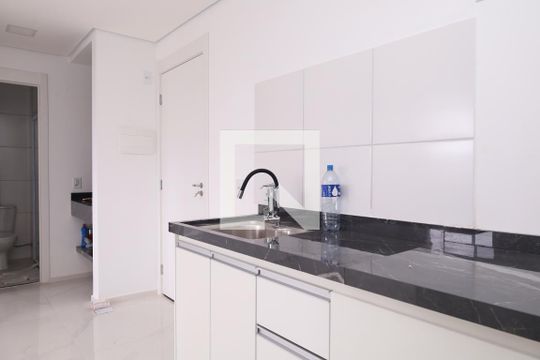 Cozinha de apartamento para alugar com 2 quartos, 34m² em Vila Norma, São Paulo