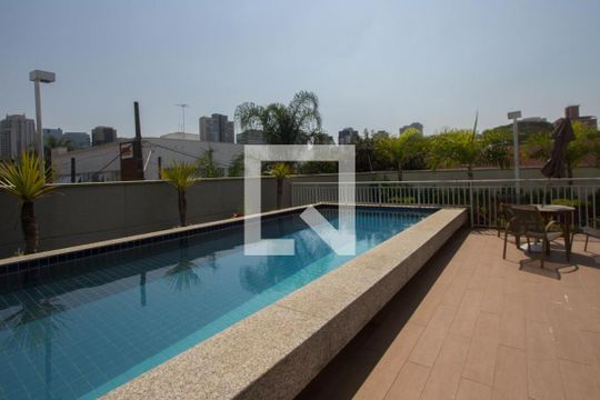 Piscina de kitnet/studio à venda com 1 quarto, 34m² em Chácara Santo Antônio (zona Sul), São Paulo