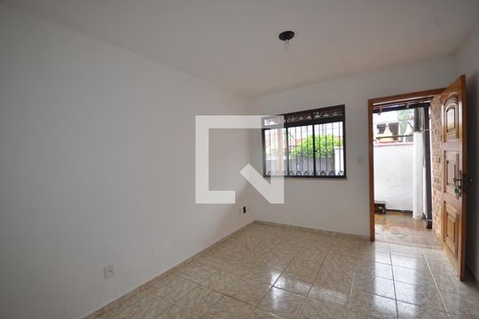 Sala de casa à venda com 2 quartos, 72m² em Campo Grande, Rio de Janeiro