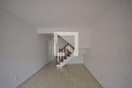 Sala de casa à venda com 2 quartos, 72m² em Campo Grande, Rio de Janeiro