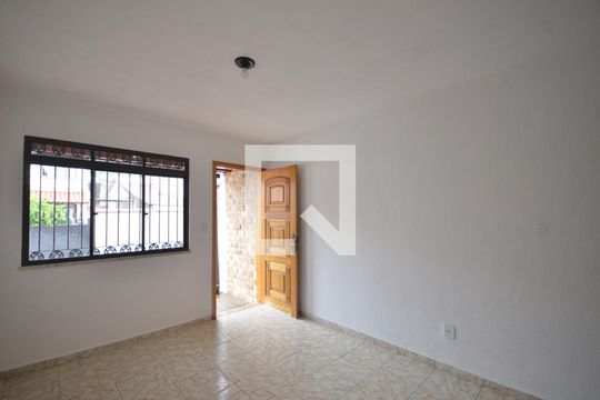 Sala de casa à venda com 2 quartos, 72m² em Campo Grande, Rio de Janeiro
