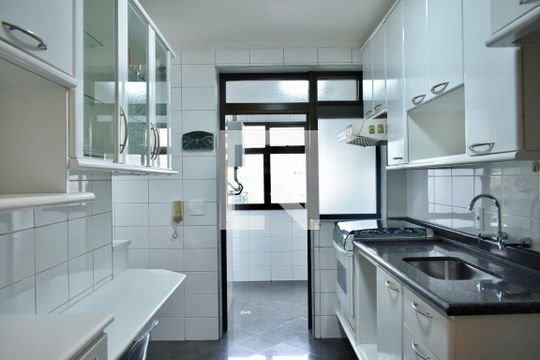 Cozinha de apartamento à venda com 3 quartos, 100m² em Vila da Saúde, São Paulo