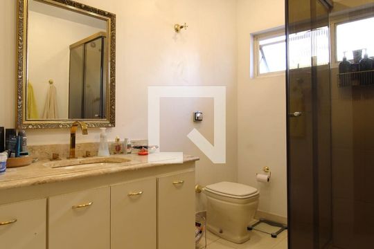 Banheiro de apartamento para alugar com 3 quartos, 94m² em Indianópolis, São Paulo
