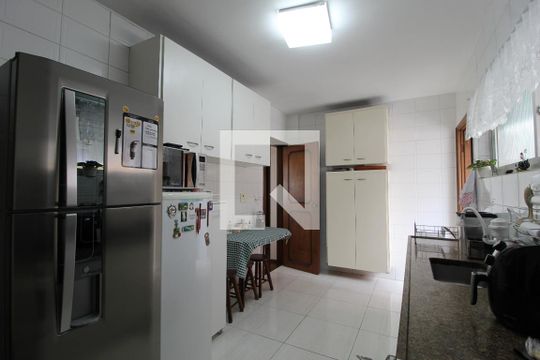 Cozinha de apartamento para alugar com 3 quartos, 94m² em Indianópolis, São Paulo
