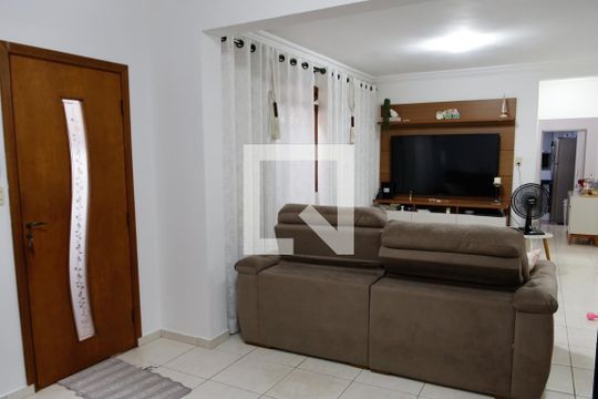 Casa à venda com 2 quartos, 125m² em Veloso, Osasco