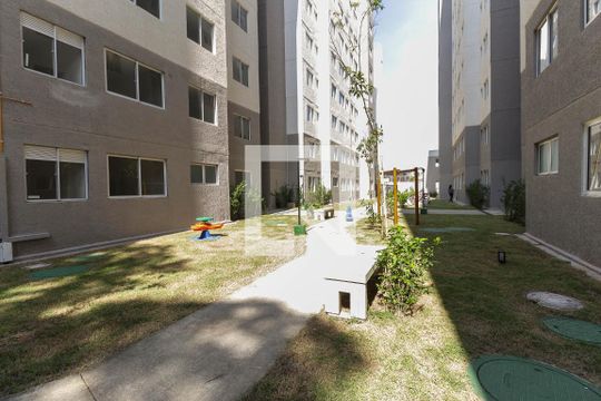 Área comum de apartamento para alugar com 2 quartos, 42m² em Fazenda Caguaçu, São Paulo