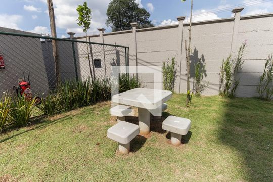 Área comum de apartamento para alugar com 2 quartos, 42m² em Fazenda Caguaçu, São Paulo