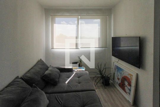 Sala de apartamento para alugar com 2 quartos, 47m² em Parque São Lourenço, São Paulo