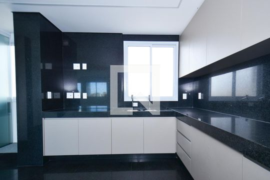 Cozinha de apartamento para alugar com 4 quartos, 139m² em Cidade Nova, Belo Horizonte