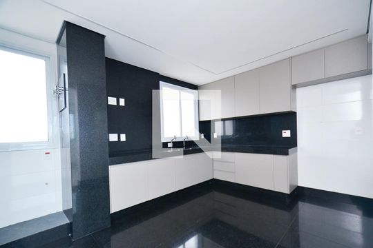 Cozinha de apartamento para alugar com 4 quartos, 139m² em Cidade Nova, Belo Horizonte