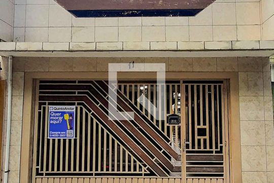 Fachada de casa à venda com 3 quartos, 100m² em Santo Antônio, Osasco