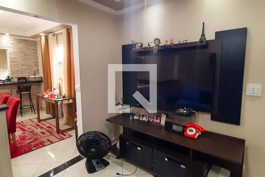 Sala  de casa à venda com 3 quartos, 100m² em Santo Antônio, Osasco