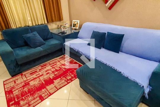 Sala  de casa à venda com 3 quartos, 100m² em Santo Antônio, Osasco