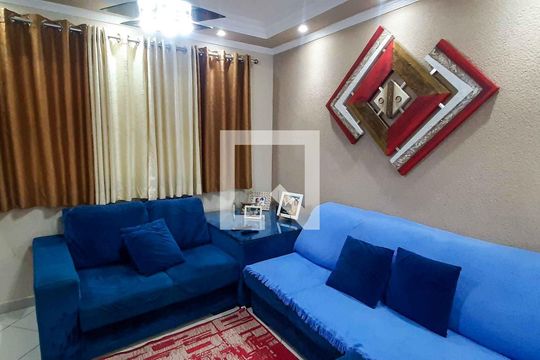 Sala  de casa à venda com 3 quartos, 100m² em Santo Antônio, Osasco