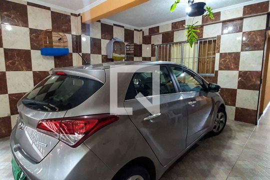 Garagem de casa à venda com 3 quartos, 100m² em Santo Antônio, Osasco