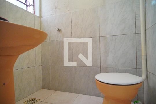 Banheiro de casa para alugar com 1 quarto, 70m² em Industrial, Novo Hamburgo