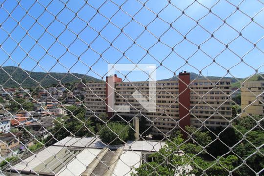 Sala - Vista de apartamento para alugar com 2 quartos, 72m² em Taquara, Rio de Janeiro