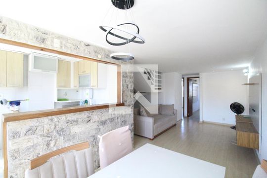 Apartamento para alugar com 2 quartos, 72m² em Taquara, Rio de Janeiro