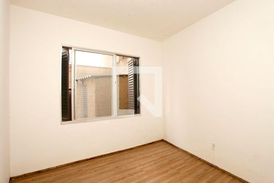 Quarto de apartamento à venda com 1 quarto, 28m² em Centro Histórico, Porto Alegre