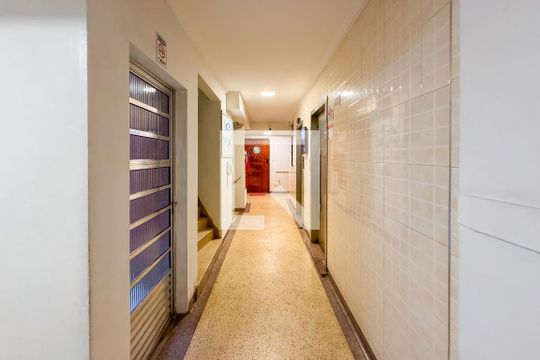 Hall de entrada de apartamento à venda com 2 quartos, 67m² em Liberdade, São Paulo