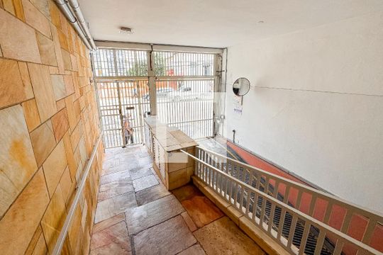 Entrada de apartamento à venda com 2 quartos, 67m² em Liberdade, São Paulo