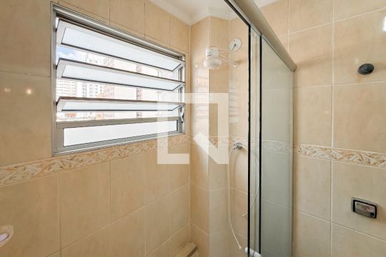 Banheiro Corredor de apartamento à venda com 2 quartos, 67m² em Liberdade, São Paulo