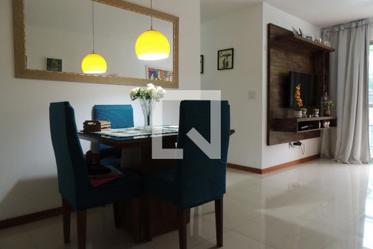 Sala de apartamento à venda com 3 quartos, 78m² em Pechincha, Rio de Janeiro
