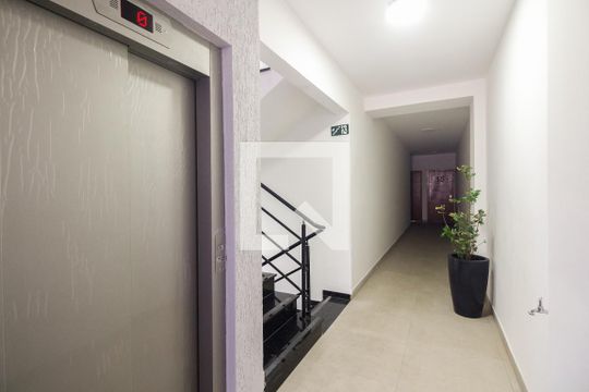Condomínio  de apartamento para alugar com 2 quartos, 50m² em Vila Carrão, São Paulo