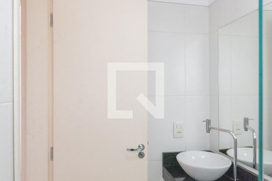 Banheiro de apartamento para alugar com 3 quartos, 60m² em Jardim Anton Von Zuben, Campinas