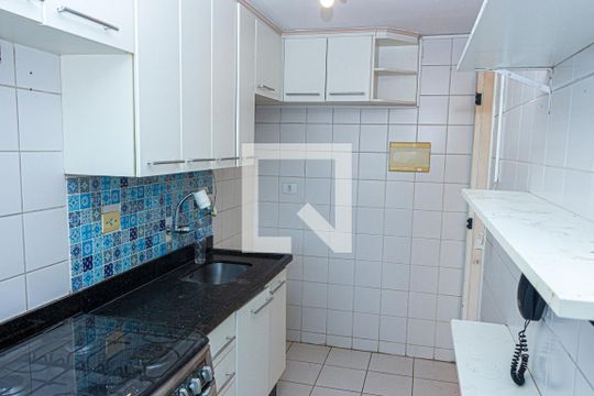 Cozinha e Área de Serviço de apartamento à venda com 2 quartos, 51m² em Vila Inglesa, São Paulo