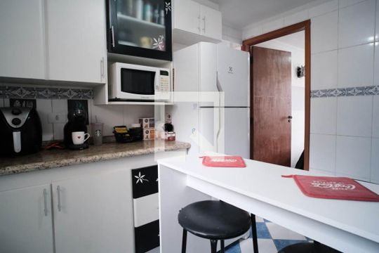 Cozinha de apartamento à venda com 2 quartos, 48m² em Conjunto Habitacional Padre Manoel de Paiva, São Paulo