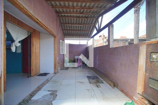 Garagem de casa à venda com 2 quartos, 60m² em Santo Afonso, Novo Hamburgo
