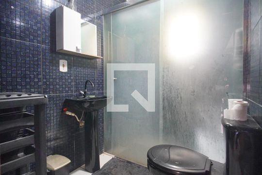 Banheiro de casa à venda com 2 quartos, 60m² em Santo Afonso, Novo Hamburgo