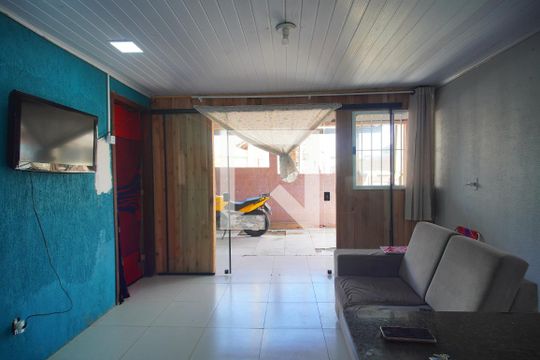 Sala de casa à venda com 2 quartos, 60m² em Santo Afonso, Novo Hamburgo