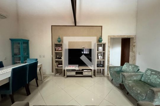 Sala de casa à venda com 3 quartos, 942m² em Feitoria, São Leopoldo