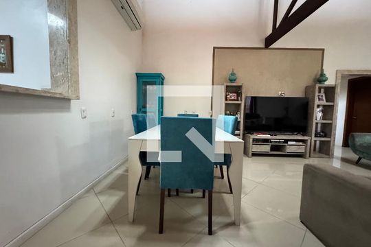Sala de casa à venda com 3 quartos, 942m² em Feitoria, São Leopoldo