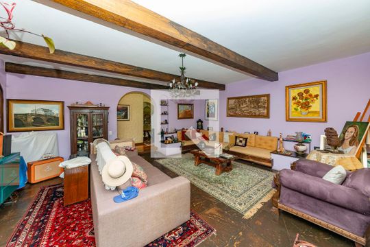Casa à venda com 5 quartos, 316m² em Vila Paris, Belo Horizonte