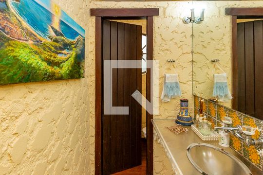 Lavabo de casa à venda com 5 quartos, 316m² em Vila Paris, Belo Horizonte