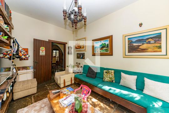 Sala 3 de casa à venda com 5 quartos, 316m² em Vila Paris, Belo Horizonte