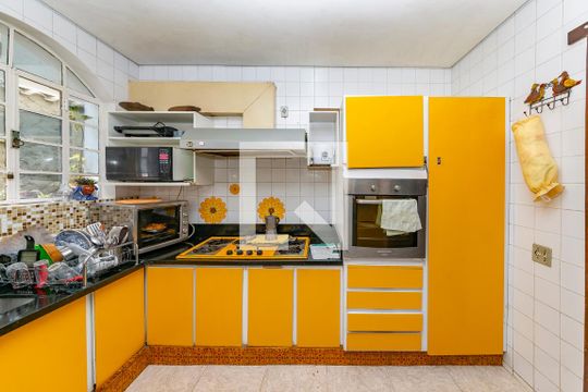 Cozinha de casa à venda com 5 quartos, 316m² em Vila Paris, Belo Horizonte