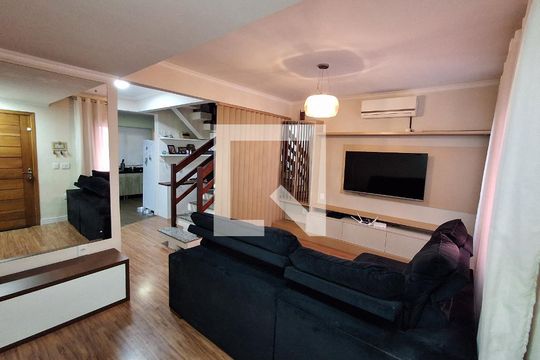 Sala de casa à venda com 3 quartos, 135m² em Igara, Canoas